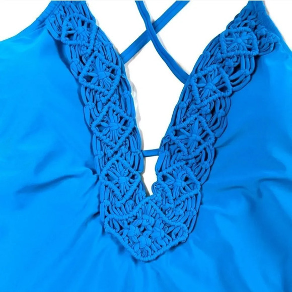 Christina NWT turquoise blue Crochet Front One piece woman swimsuit Size Large - Picture 4 of 10
